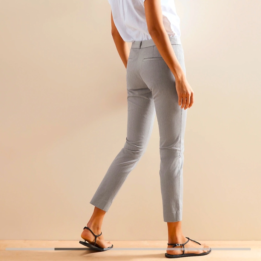 LIKE NEW Stradivarius Gray Stretch Cigarette Pants Straight Slim Mid Rise Ankle - Picture 1 of 5